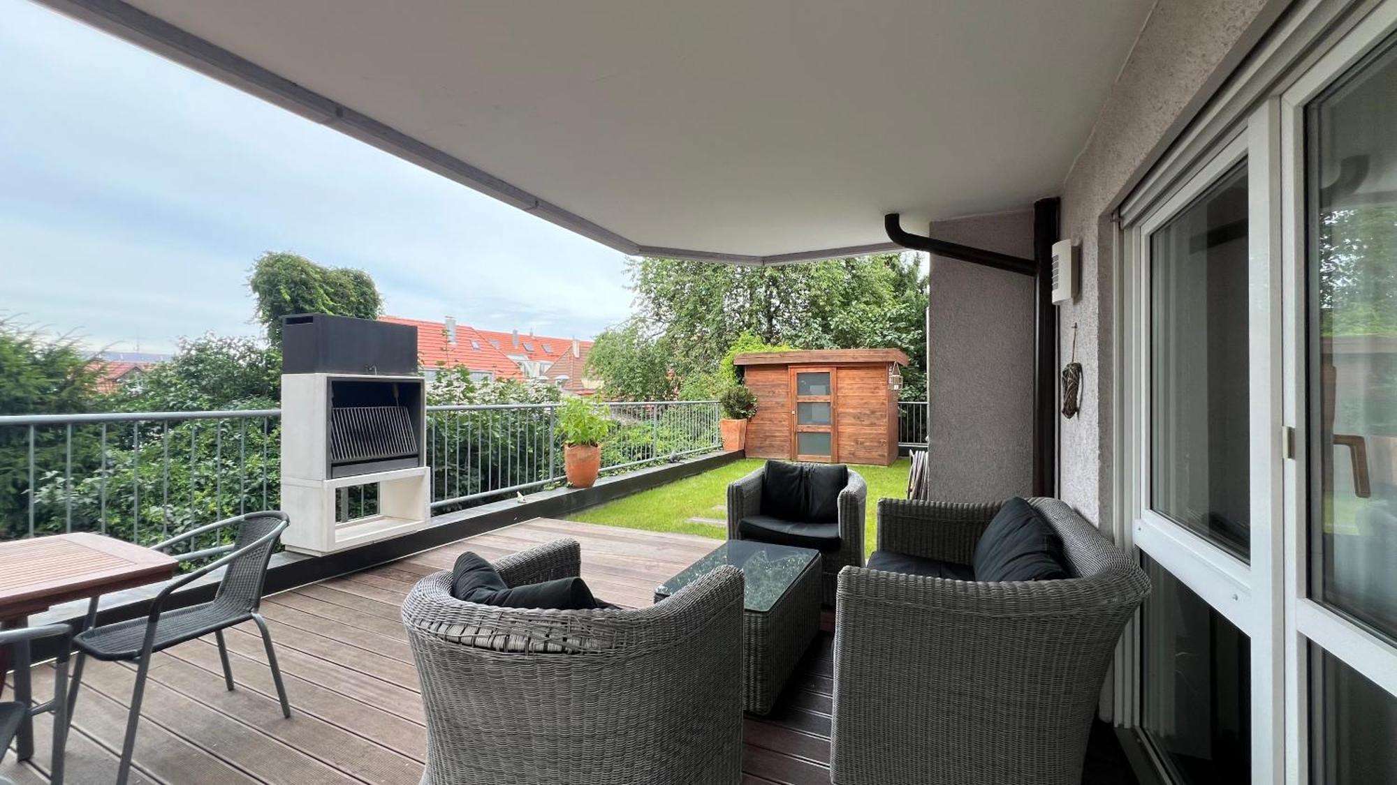 Ludwigshome Luxus - Zentral, Kostenloser Parkplatz, Terrasse Ludwigsburg Exterior photo